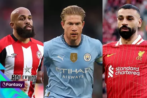 فانتازي يلا كورة.. لماذا يُمكن لمبيومو ودي بروين منافسة صلاح على شارة القيادة بالجولة 36؟